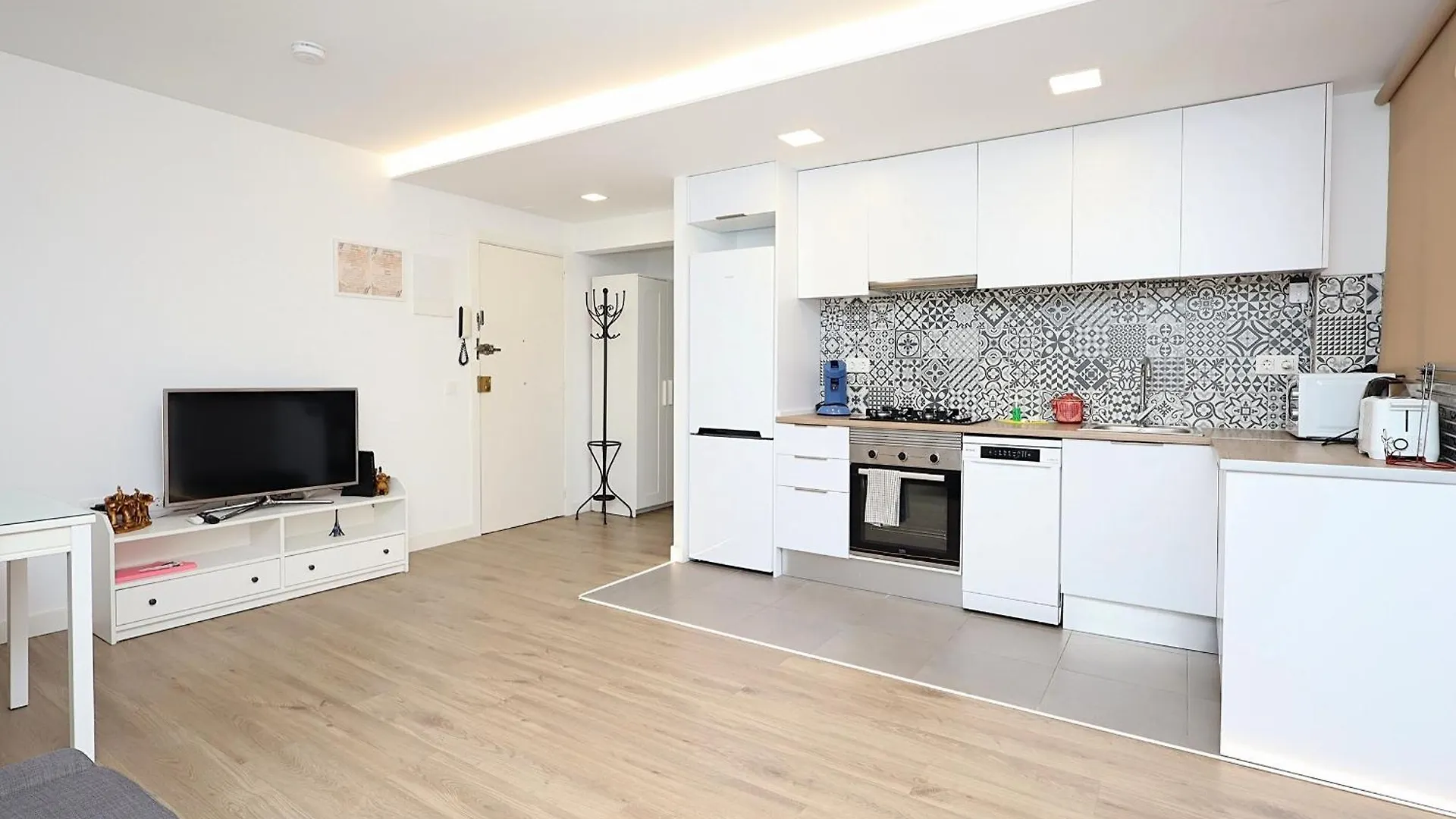 Domus Apartment Lloret de Mar 0*,