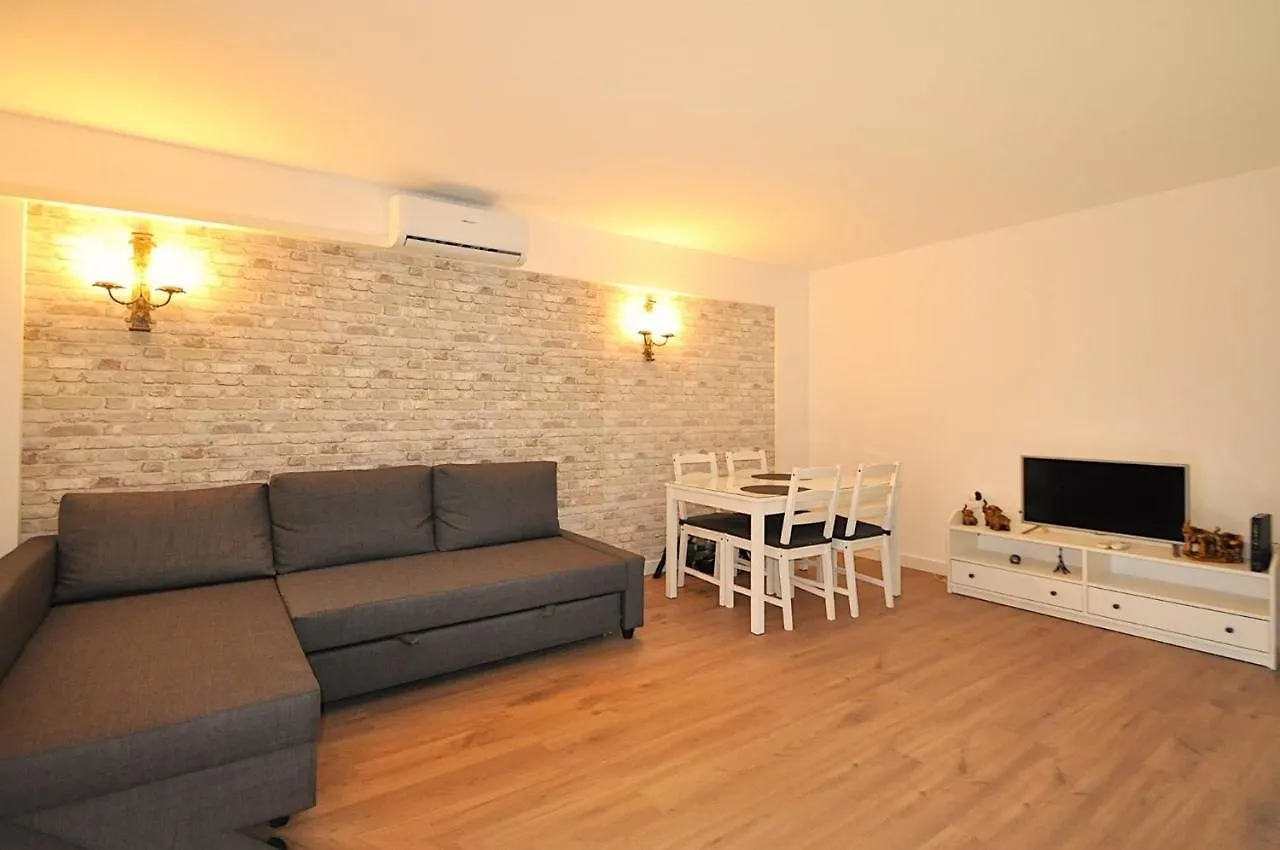 Domus Apartment Lloret de Mar